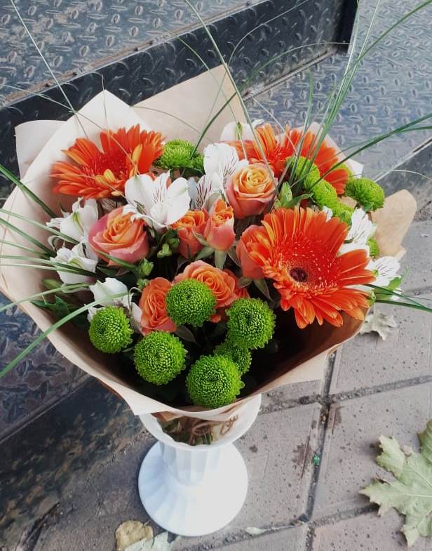 Букет цветов из: Герберы, Хризантемы, Альстромерии и Розы в Добровольном