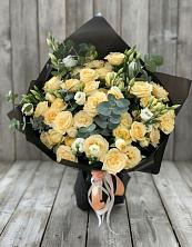 Букет цветов из:  Розы и Лизиантусы в Добровольном