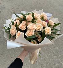 Букет Кремовые розы Латте в Добровольном
