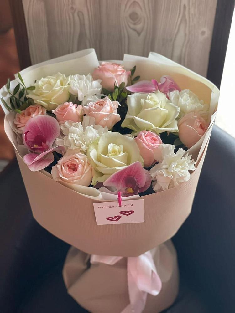 Букет цветов из: Орхидеи, Розы и Гвоздики в Добровольном