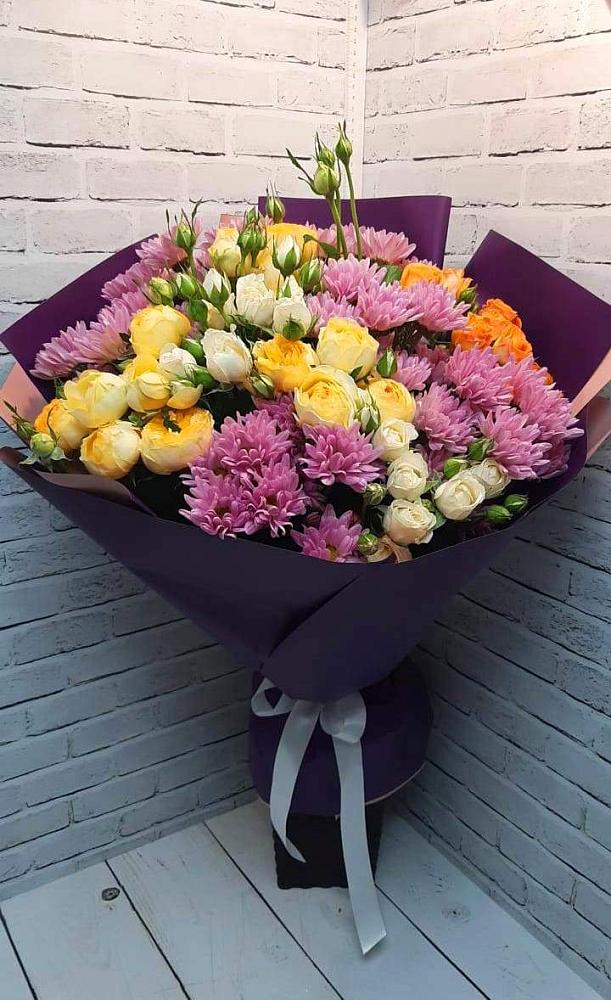 Букет цветов из: Хризантемы и Розы в Добровольном