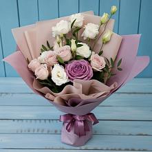 Букет цветов из:  Розы и Лизиантусы #REPLACE_PRED# Добровольном