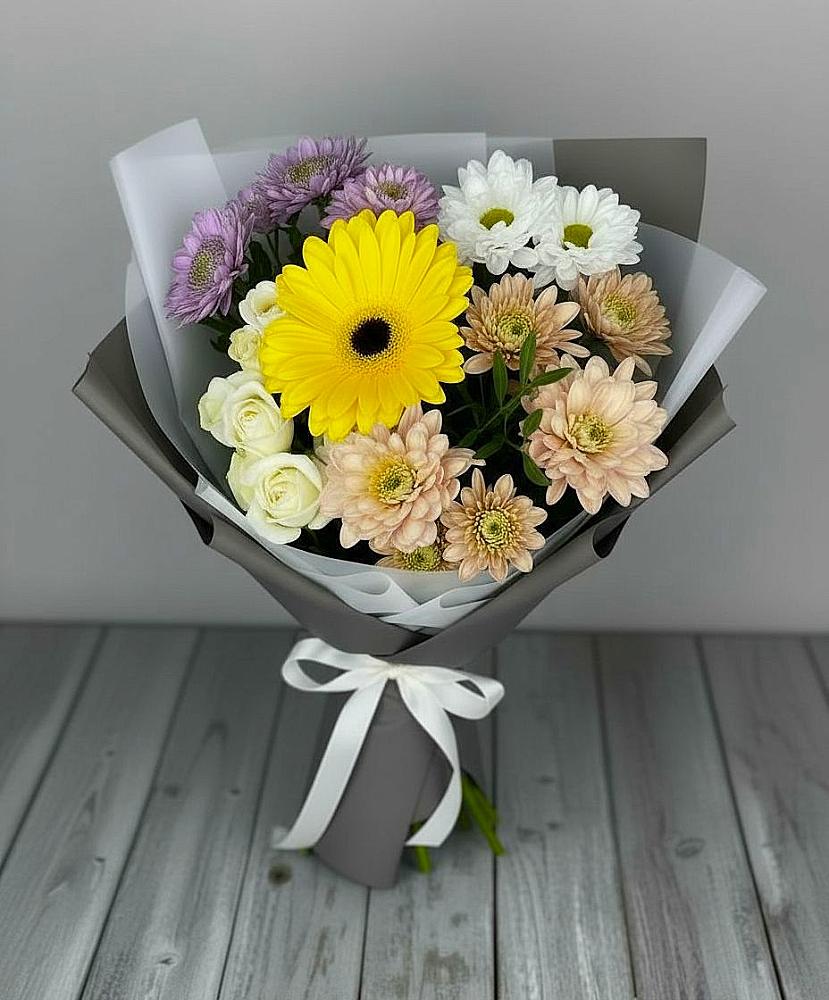 Букет цветов из: Розы, Герберы и Хризантемы в Добровольном