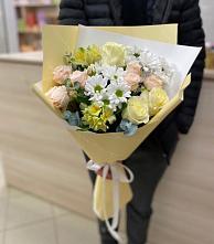 Букет цветов из:  Альстромерии, Розы и Хризантемы в Добровольном
