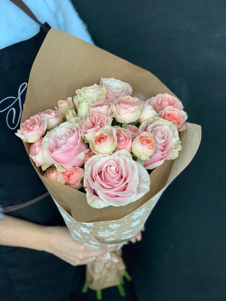 Букет цветов из: Хризантемы и Розы в Добровольном