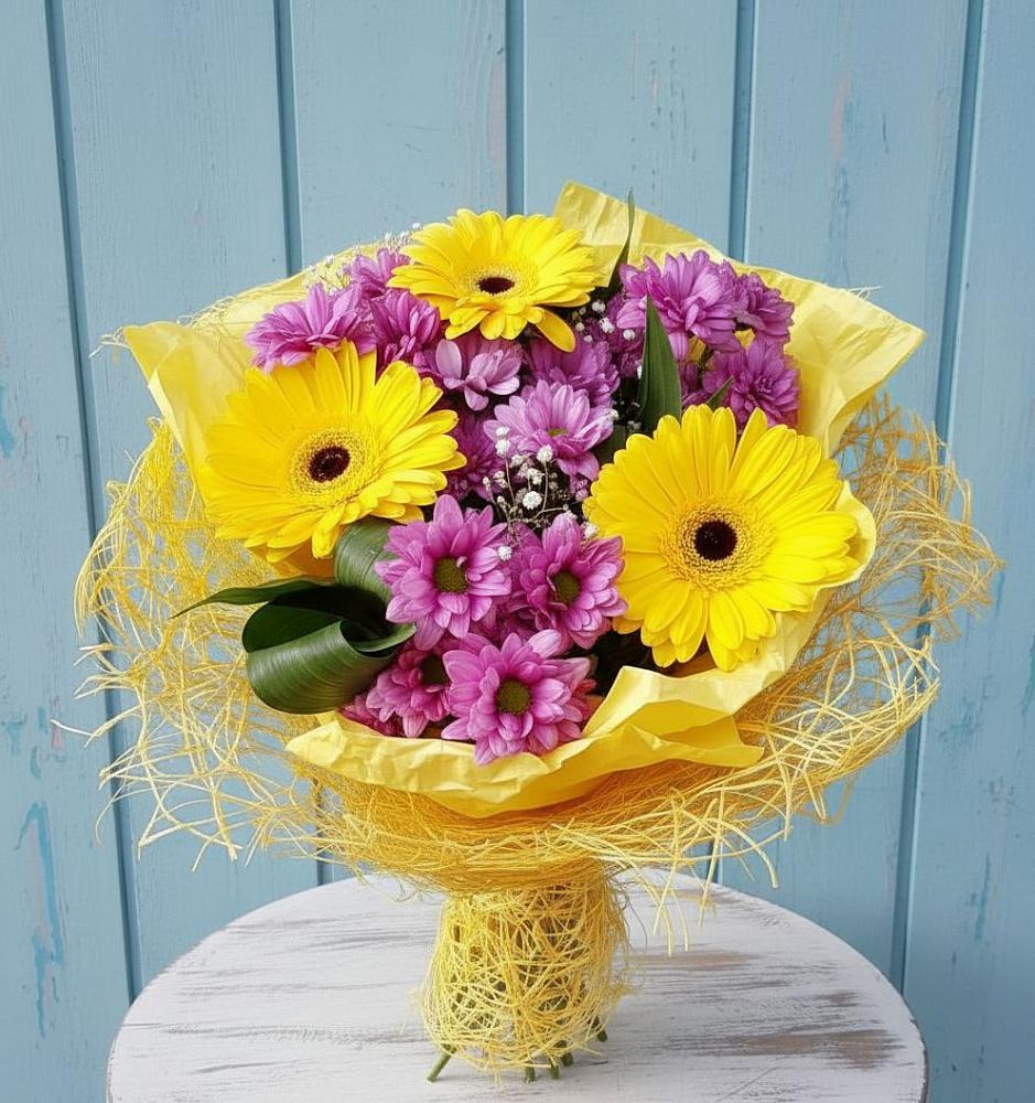 Букет цветов из: Хризантемы и Герберы в Добровольном