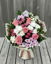 Букет цветов из:  Альстромерии, Гвоздики, Розы и Хризантемы в Добровольном