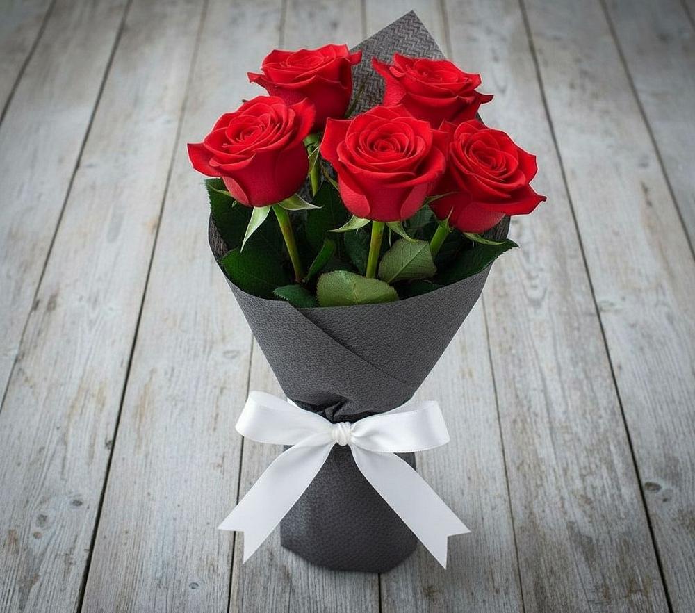 Букет 5 Красных роз Эдлесс Лав в Добровольном