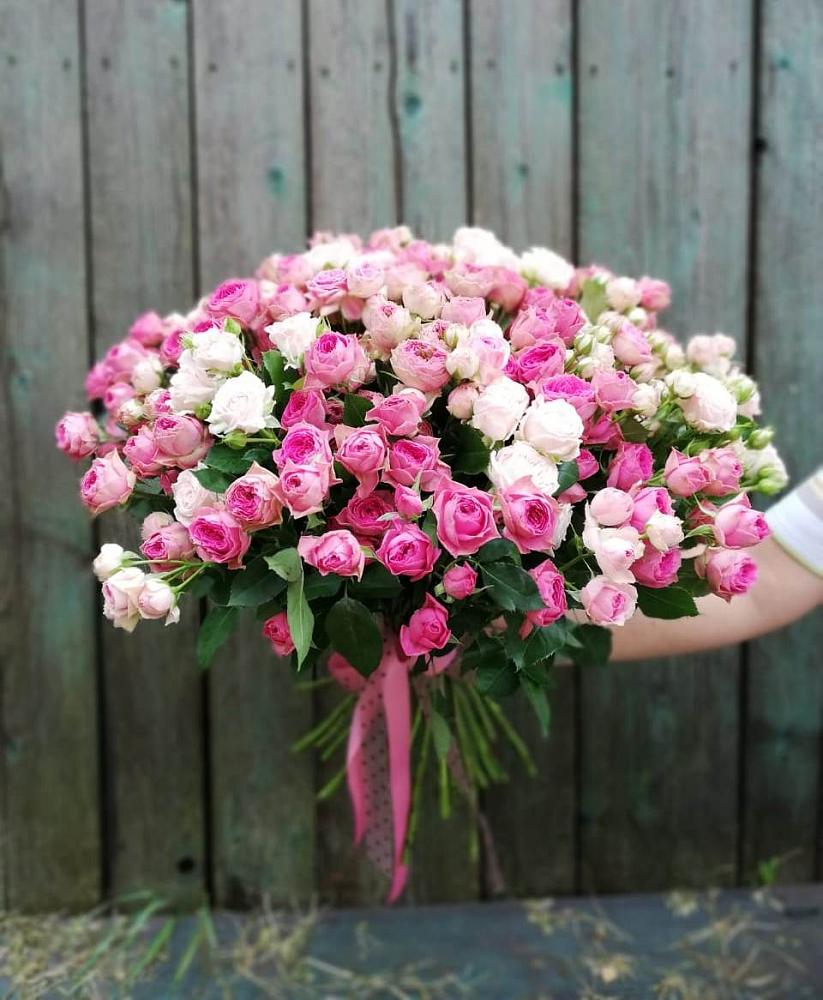 Букет Розовые кустовые розы Натали и Лав Лидия в Добровольном