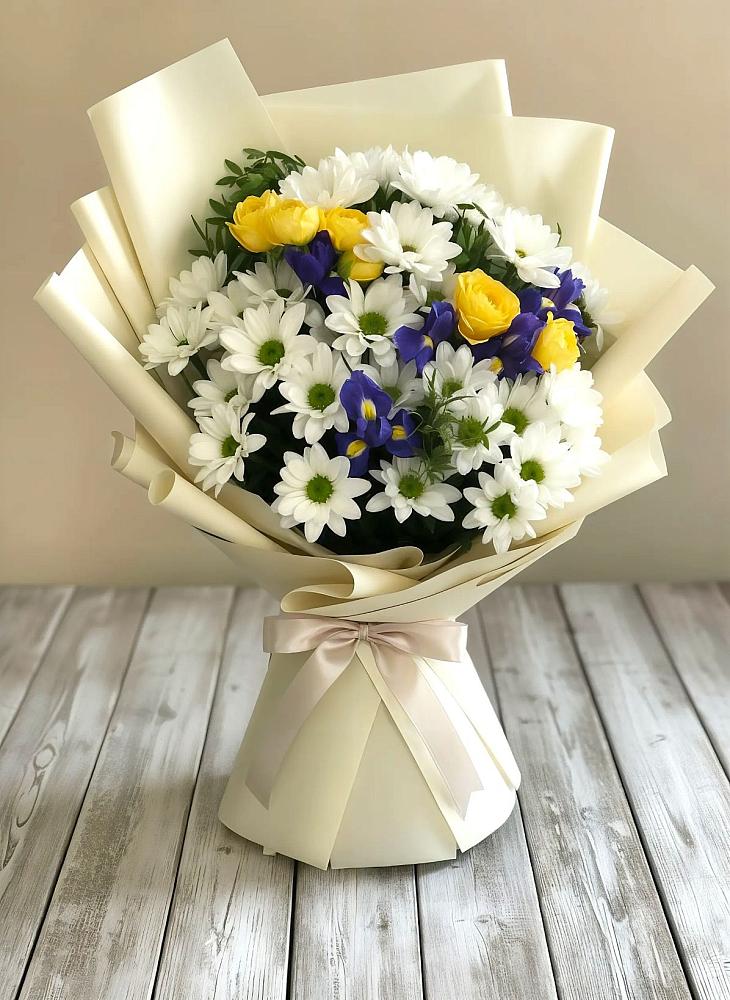 Букет цветов из: Ирисы, Хризантемы и Розы в Добровольном
