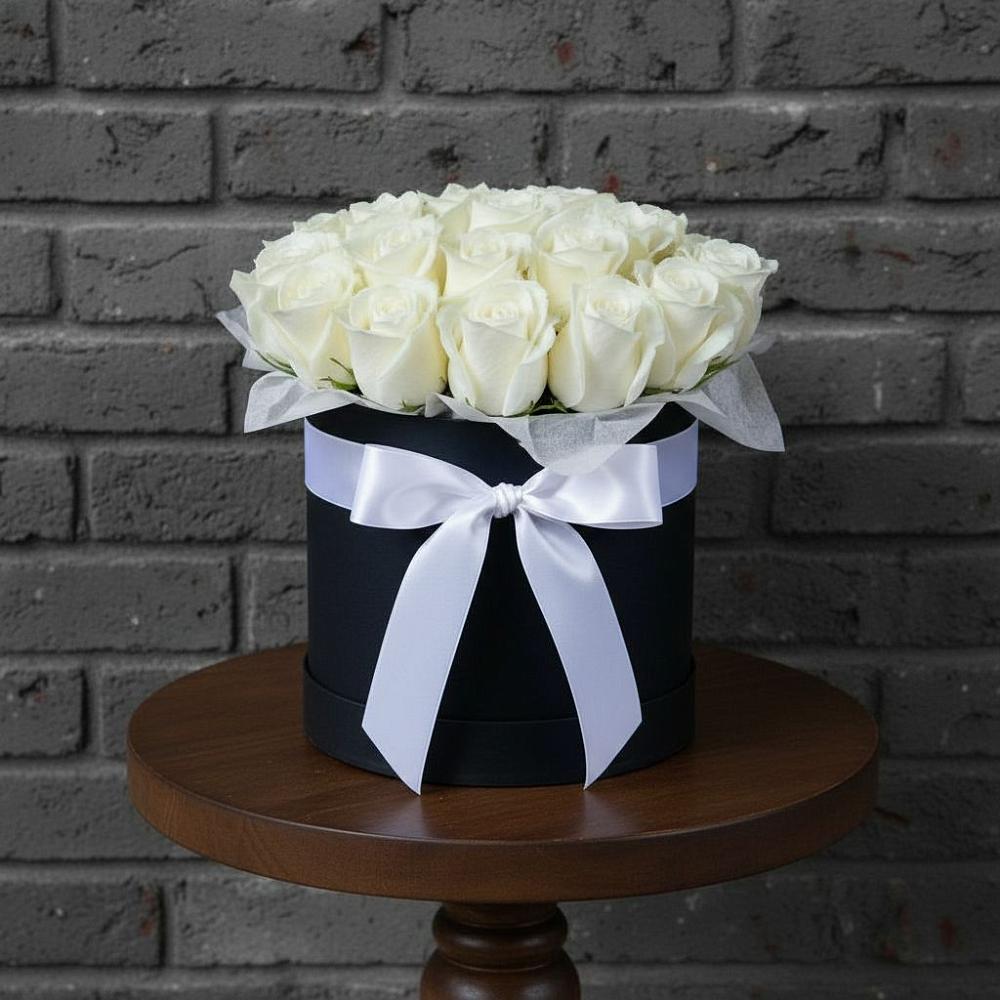 Цветочная композиция из Розы в шляпной коробке в Добровольном