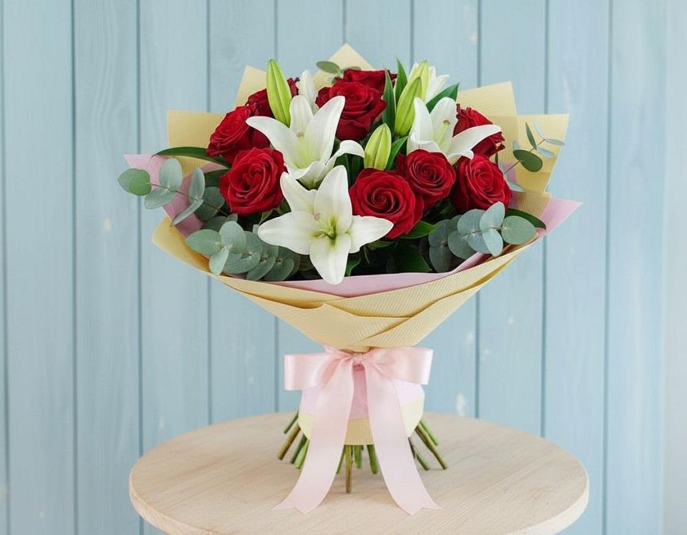 Букет цветов из: Лилии и Розы в Добровольном